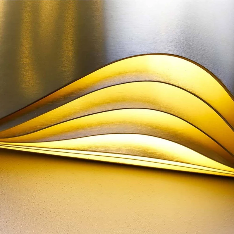 DCWéditions Respiro LED Wandleuchte Gold