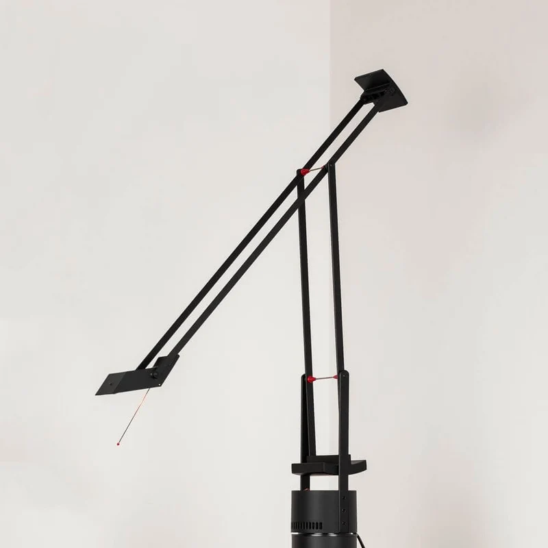 Artemide Tizio Micro Schreibtischlampe Schwarz