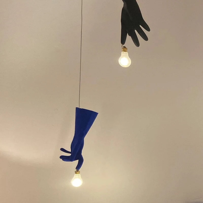 Ingo Maurer LED Pendellampe Blue Luzy Gummihandschuh