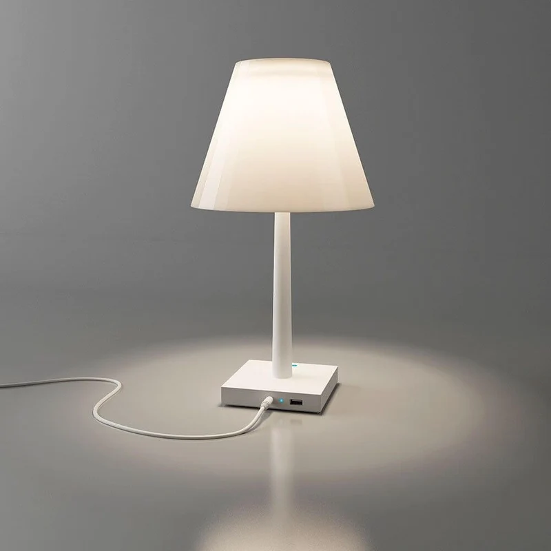 Rotaliana Dina+ Akku LED-Tischleuchte mit Ladestation Weiß
