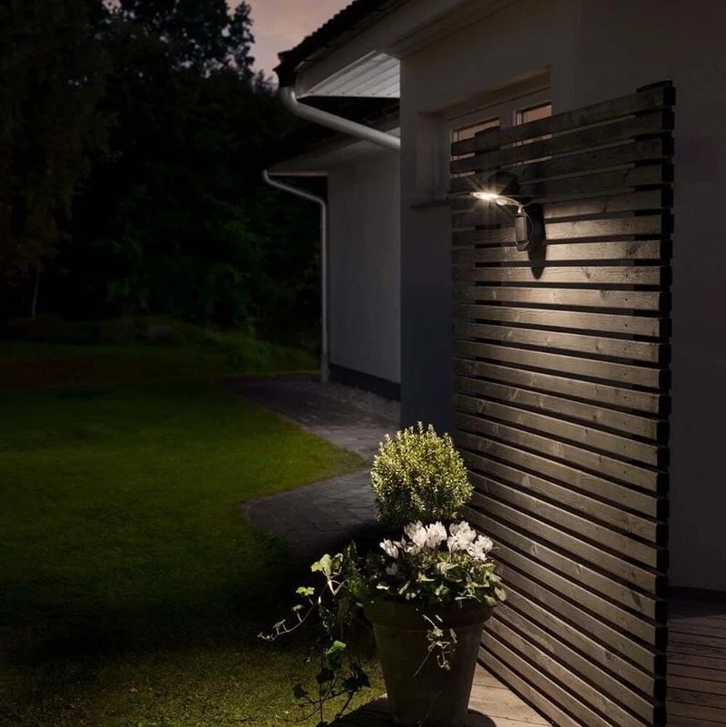Prato Batterie LED Wandstrahler mit Sensor schwenkbar Schwarz