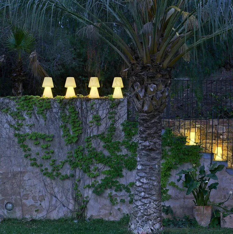 LED-Akku-Tischleuchte Lola Large mit Fernbedienung