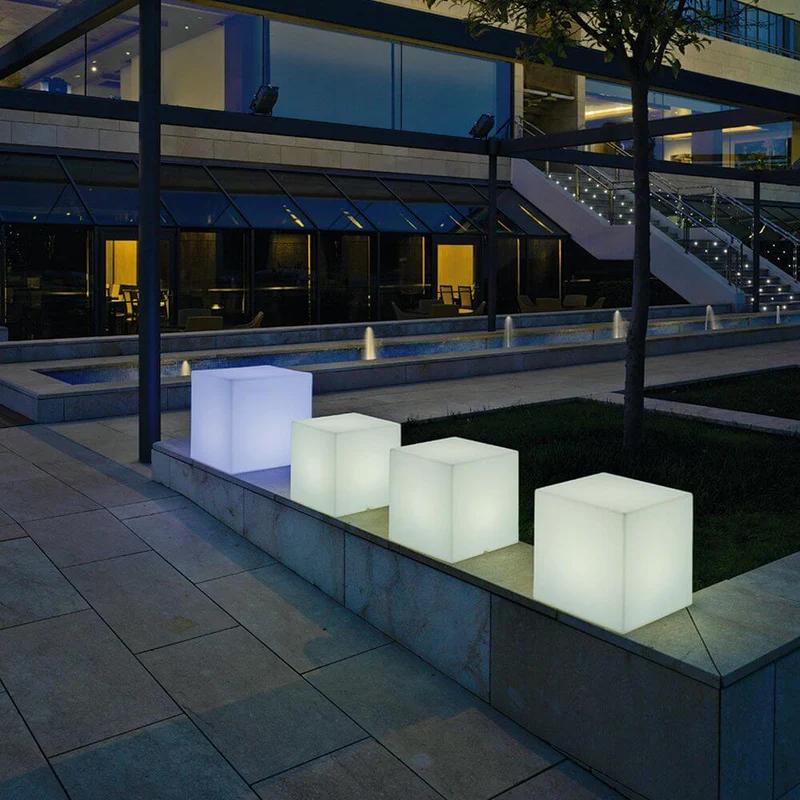 Cuby LED-Dekoleuchte mit Akku und Solar