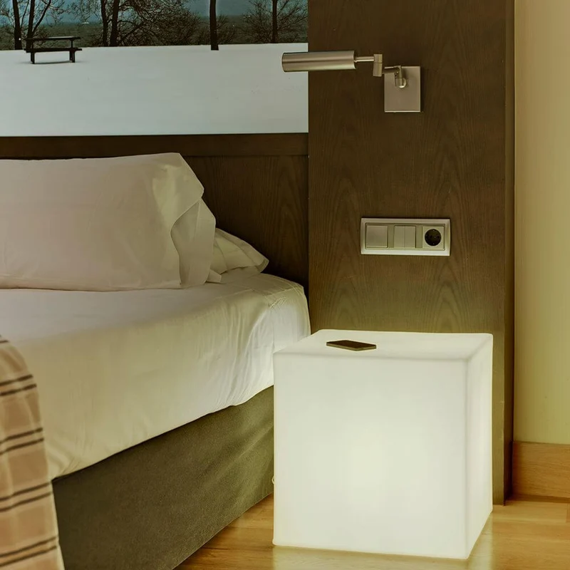 Cuby LED-Dekoleuchte mit Akku und Solar