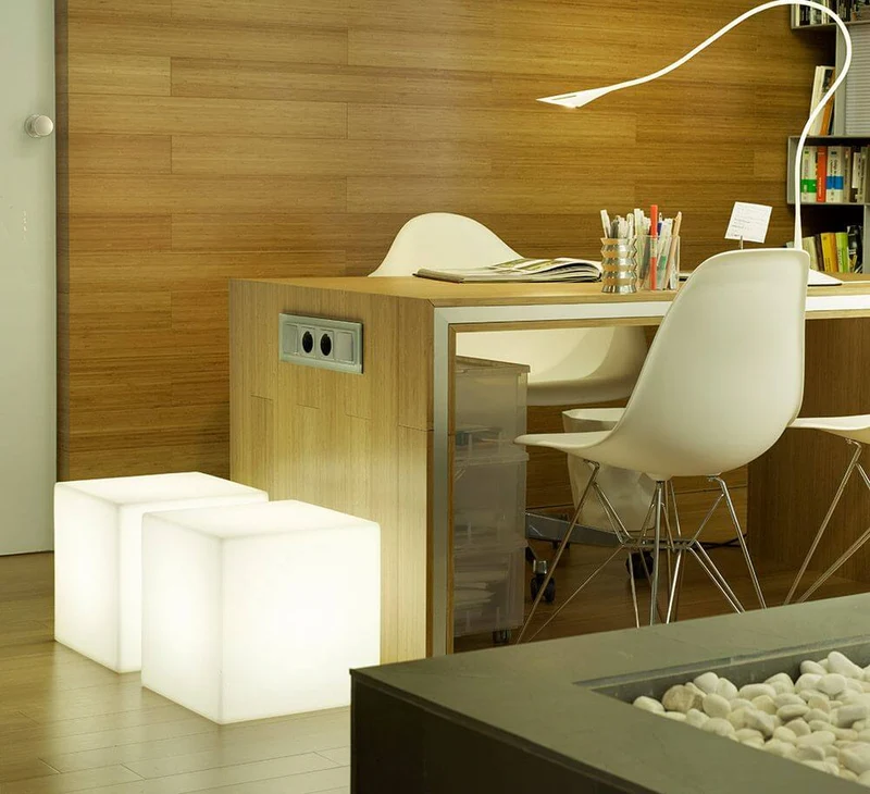 Cuby LED-Dekoleuchte mit Akku und Solar
