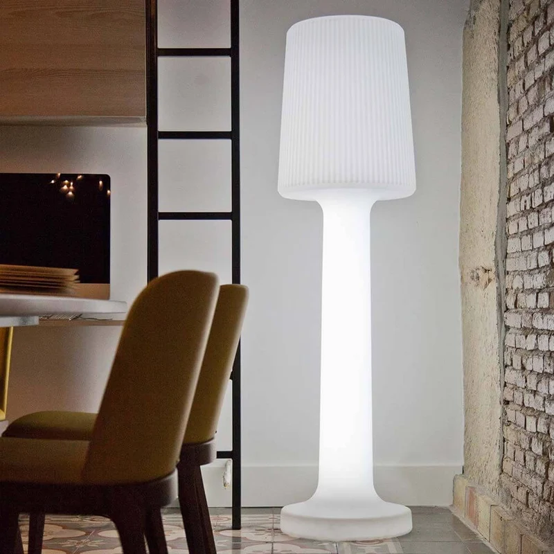 Carmen LED-Außen-Stehleuchte 165cm mit Akku und Fernbedienung